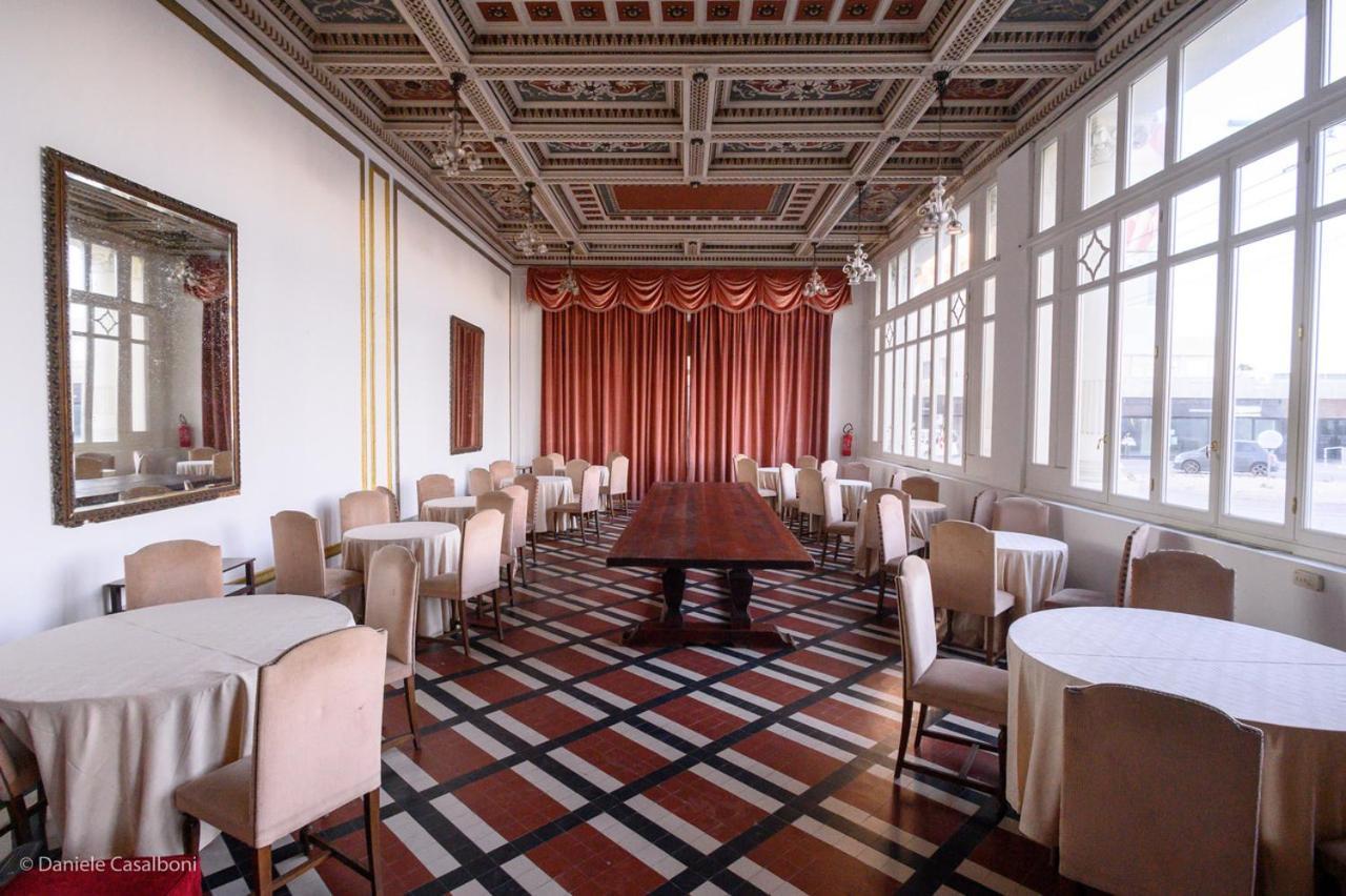 Le Grand Hotel Riccione Exterior photo